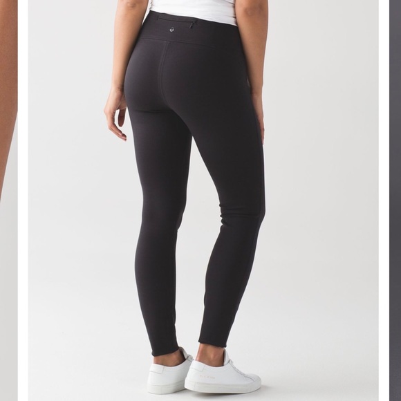 Lululemon Wander pant reflective hem back pocket - Picture 2 of 8